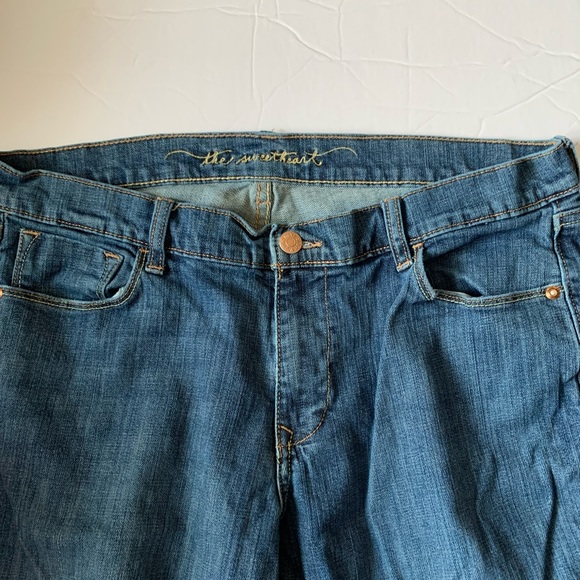 🍉Old Navy Jeans The Sweetheart, Juniors, straight leg, stretch, reg fit, - Picture 4 of 8